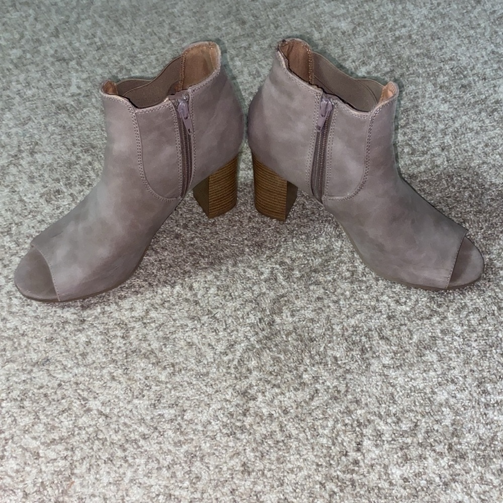 Open toe booties - Picture 4 of 8